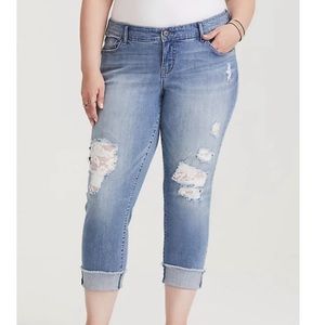 Torrid crop boyfriend Jean stretch light wash 20